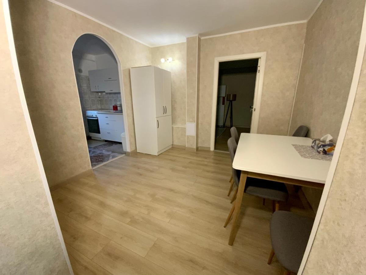 Apartament Bella Tirgu Ocna Exterior photo